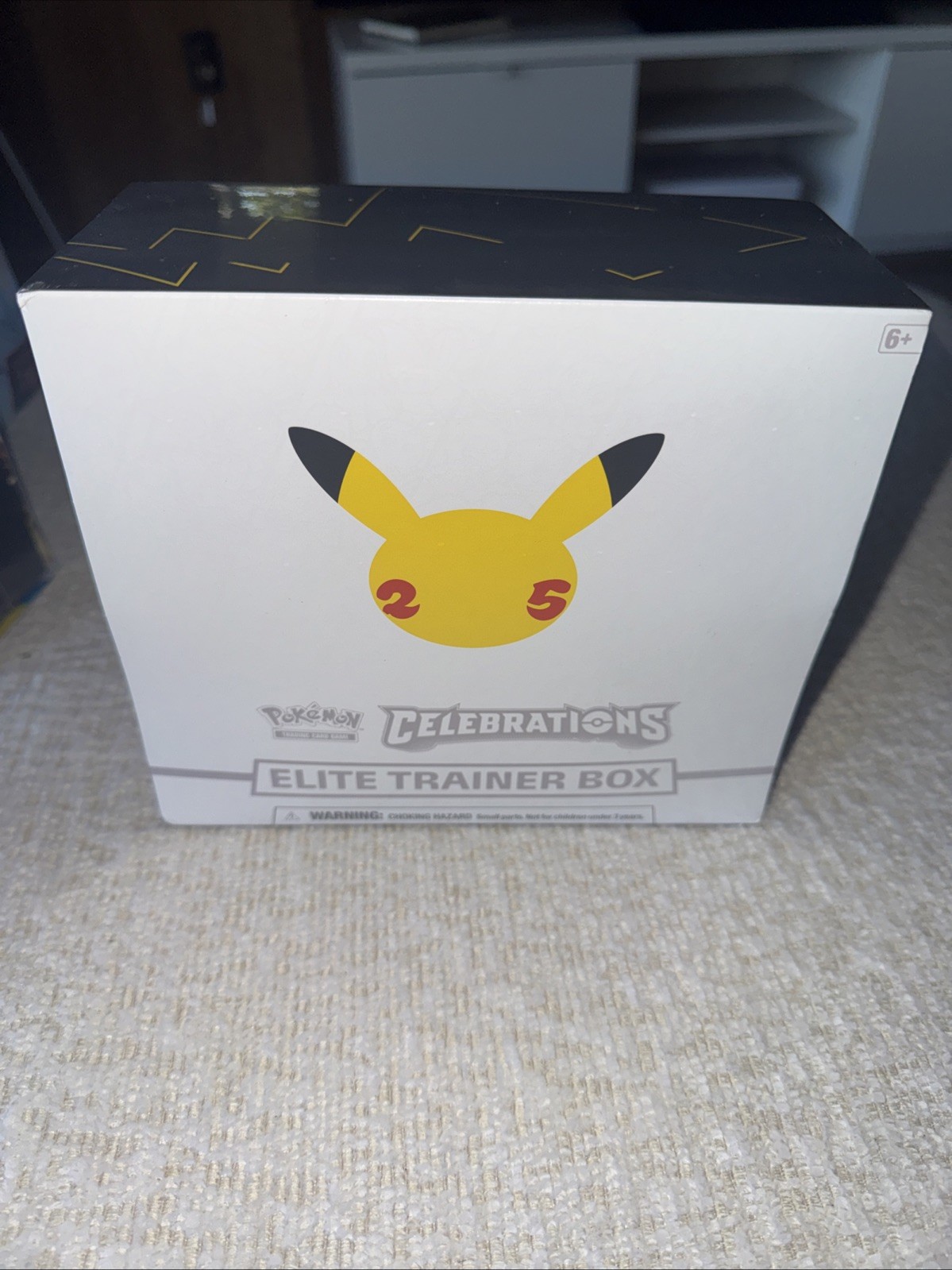 Pokémon TCG: 25th Anniversary Celebrations Elite Trainer Box (2021)