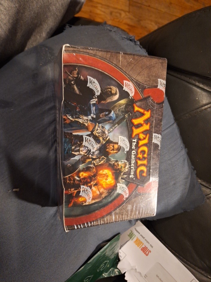 Magic: The Gathering 2012 Core Set Booster Box (36 Packs per Box, 15 Cards…