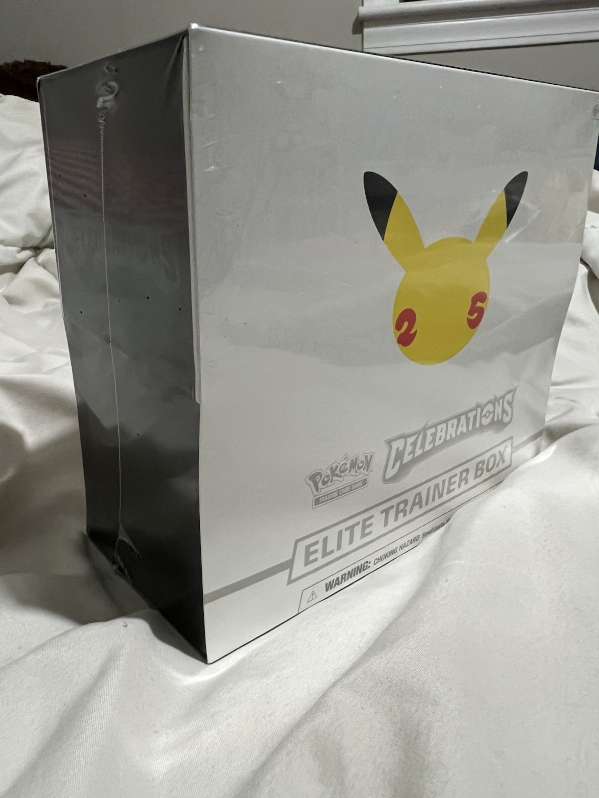 Pokémon TCG: 25th Anniversary Celebrations Elite Trainer Box (2021)