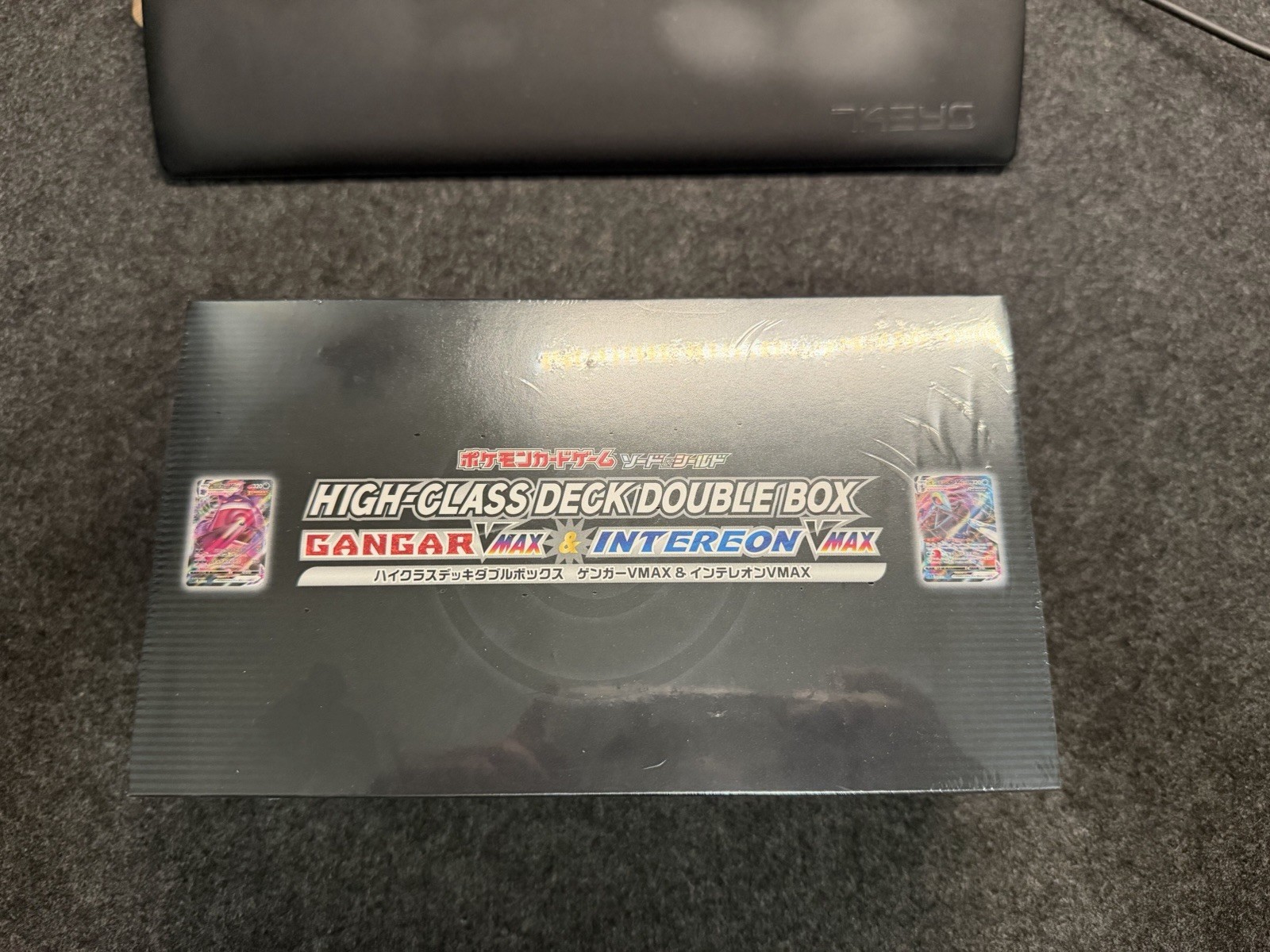 Pokémon High Class Deck Gangar & Intereon V Max Trading Card Game