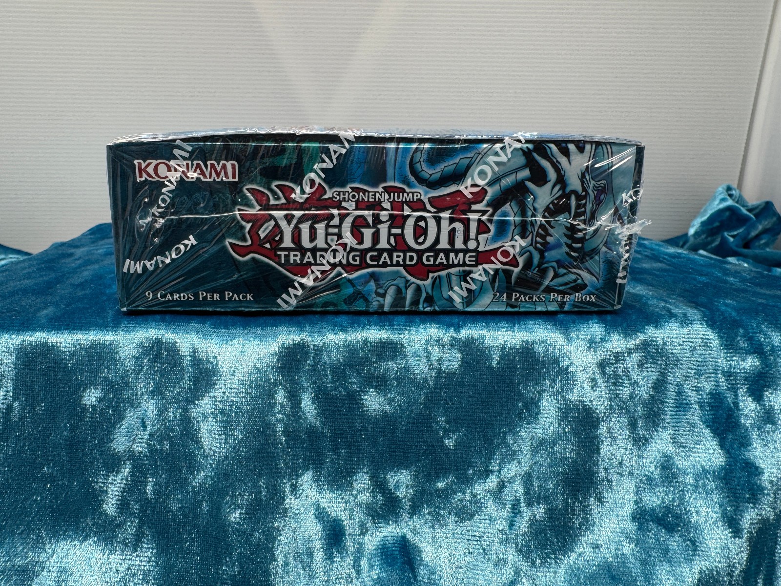 Yu-Gi-Oh! 25th Anniversary – Legend of Blue Eyes White Dragon Sealed Booster Box