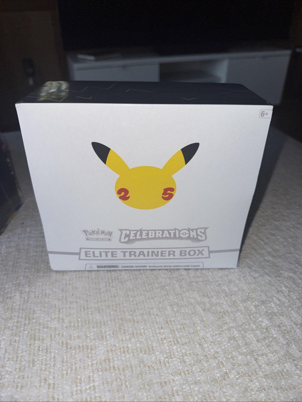 Pokémon TCG: 25th Anniversary Celebrations Elite Trainer Box (2021)