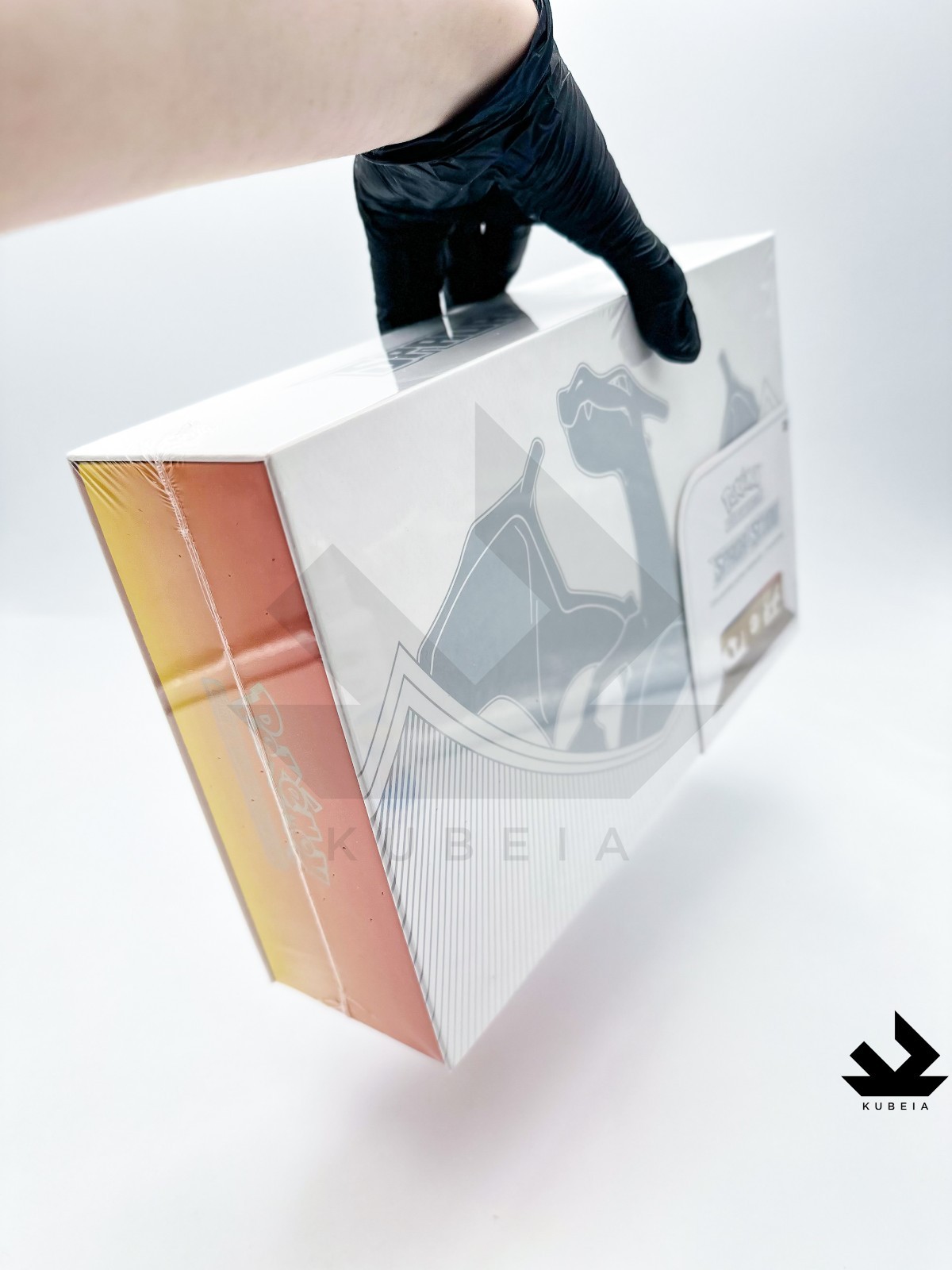 ITALIAN POKÉMON BOX SWORD AND SHIELD ULTRA PREMIUM COLLECTION CHARIZARD POKEMON