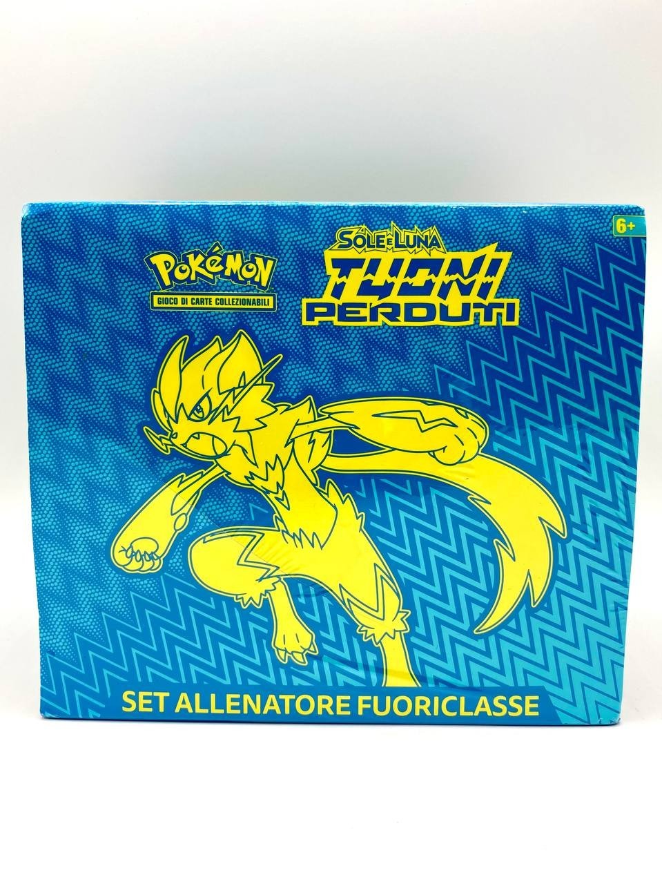 Pokemon ETB Lost Thunder ITALIAN Defective Cut Out Top Class Trainer Set