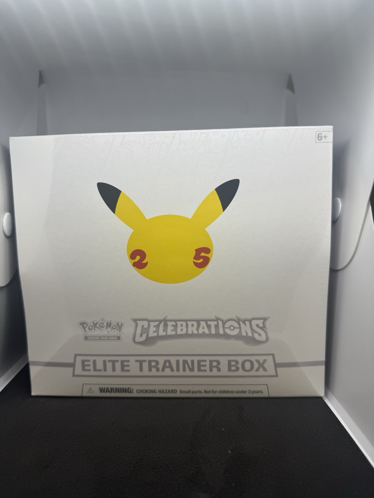 Pokémon TCG: 25th Anniversary Celebrations Elite Trainer Box (2021)