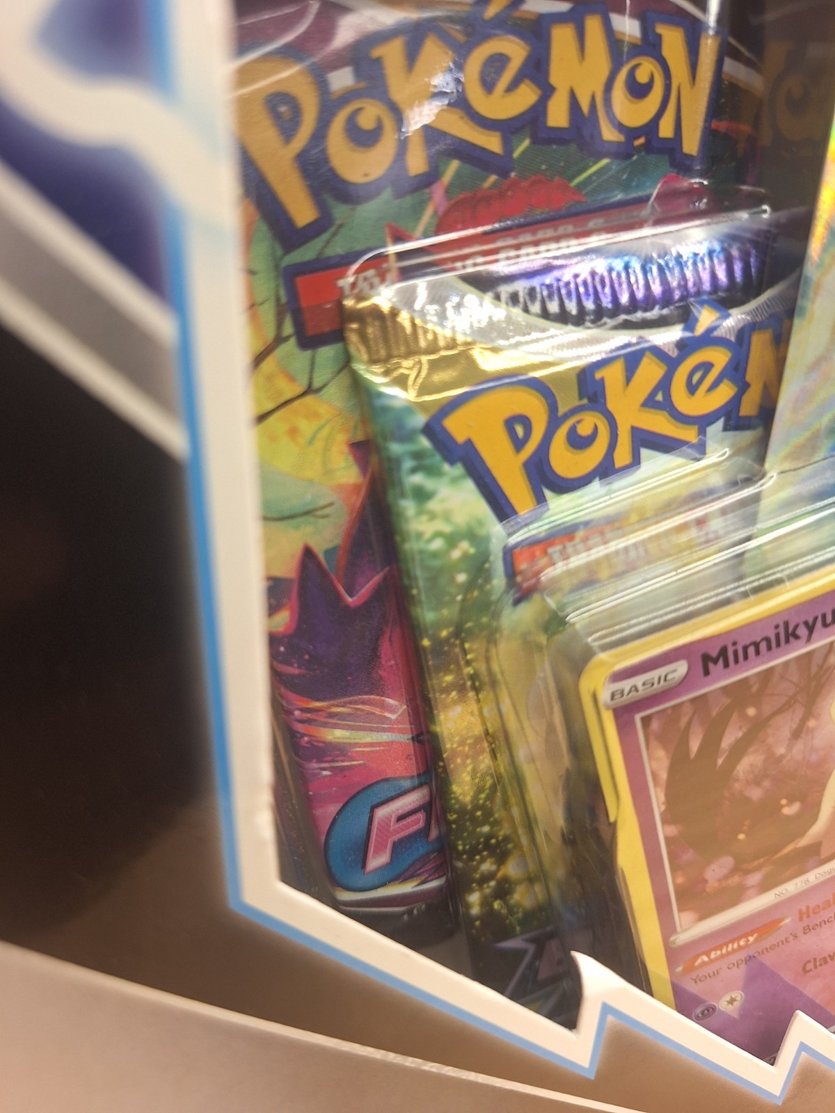 Pokémon TCG: Pikachu V Box