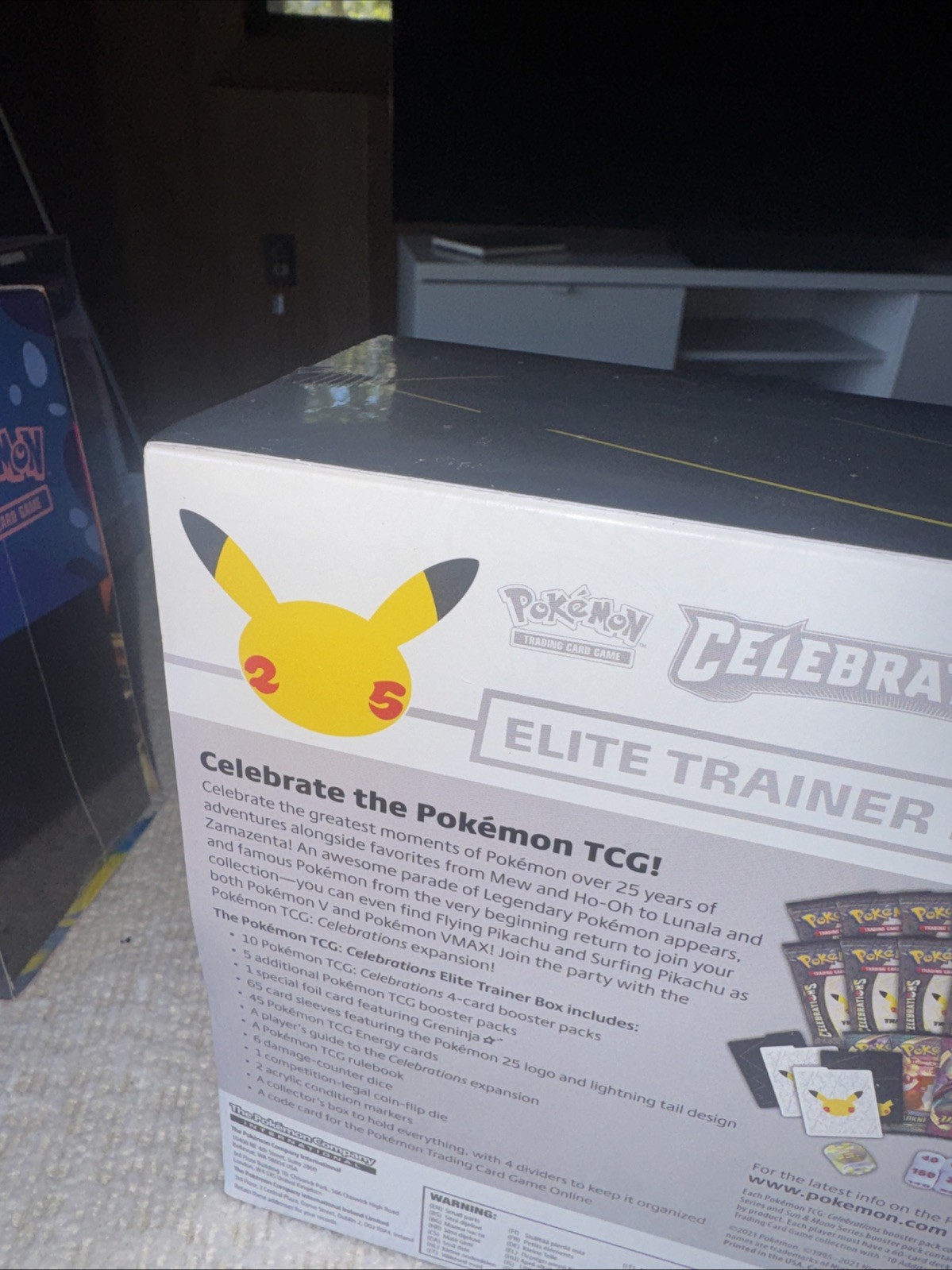 Pokémon TCG: 25th Anniversary Celebrations Elite Trainer Box (2021)