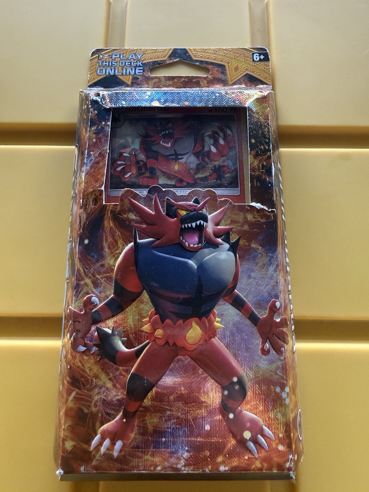 Sun and Moon Roaring Heat Theme Deck – Pokemon Sealed