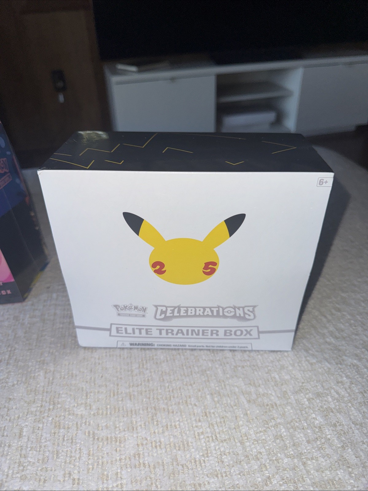 Pokémon TCG: 25th Anniversary Celebrations Elite Trainer Box (2021)