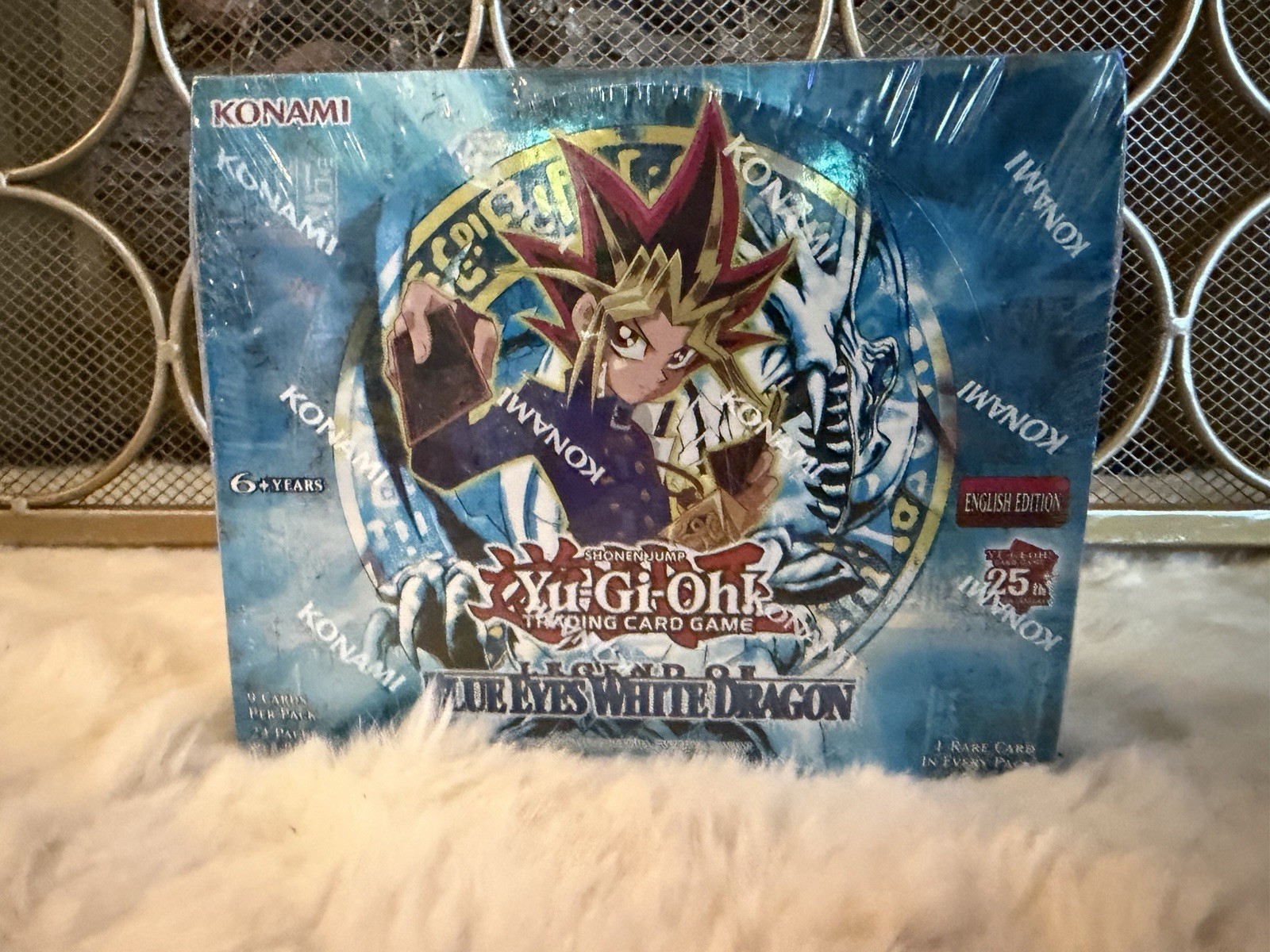 Yu-Gi-Oh! 25 Anniversary Blue Eyes White Dragon Booster Box Great Condition New