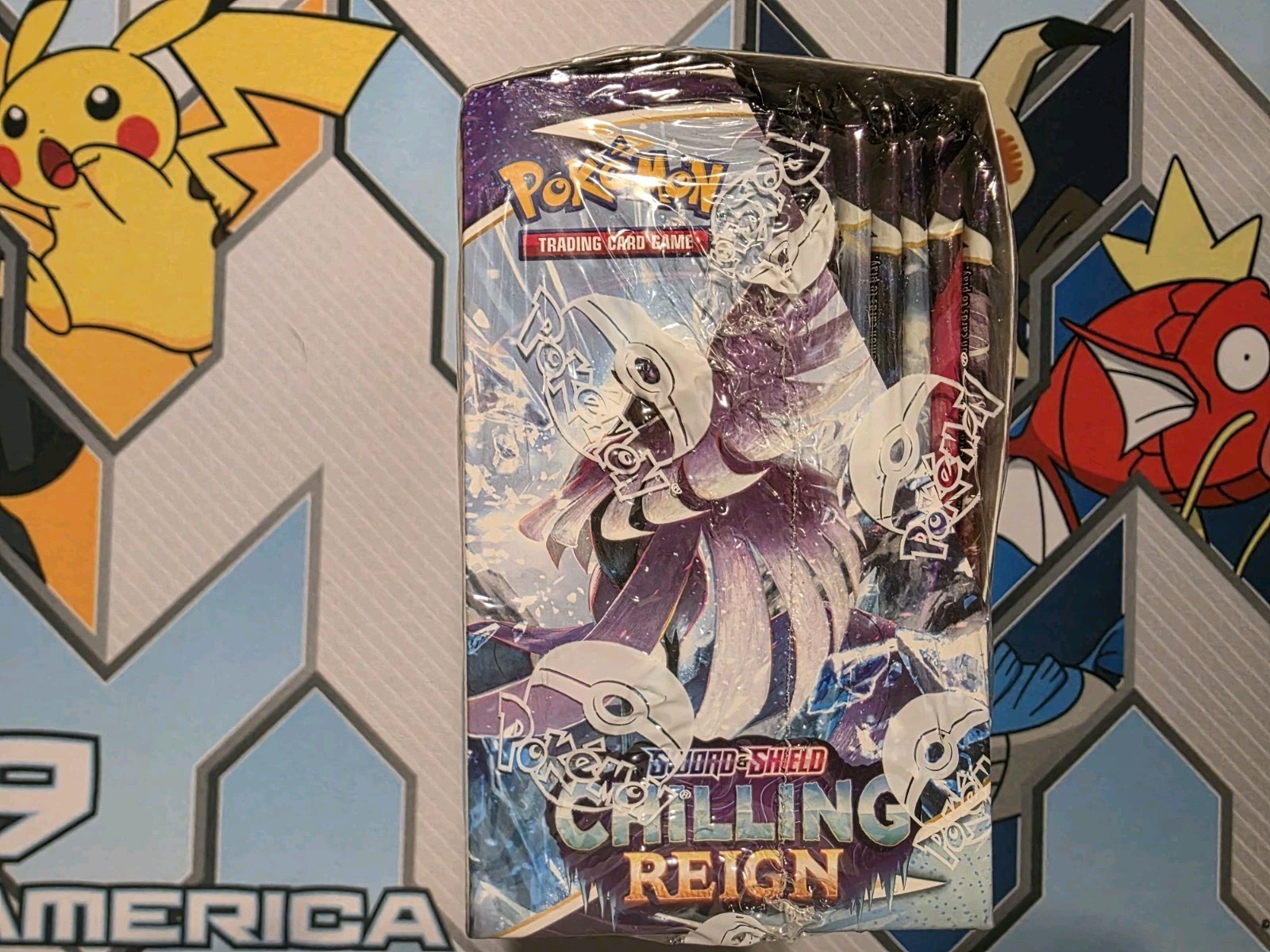 Pokémon TCG Sword & Shield – Chilling Reign Booster Display Box
