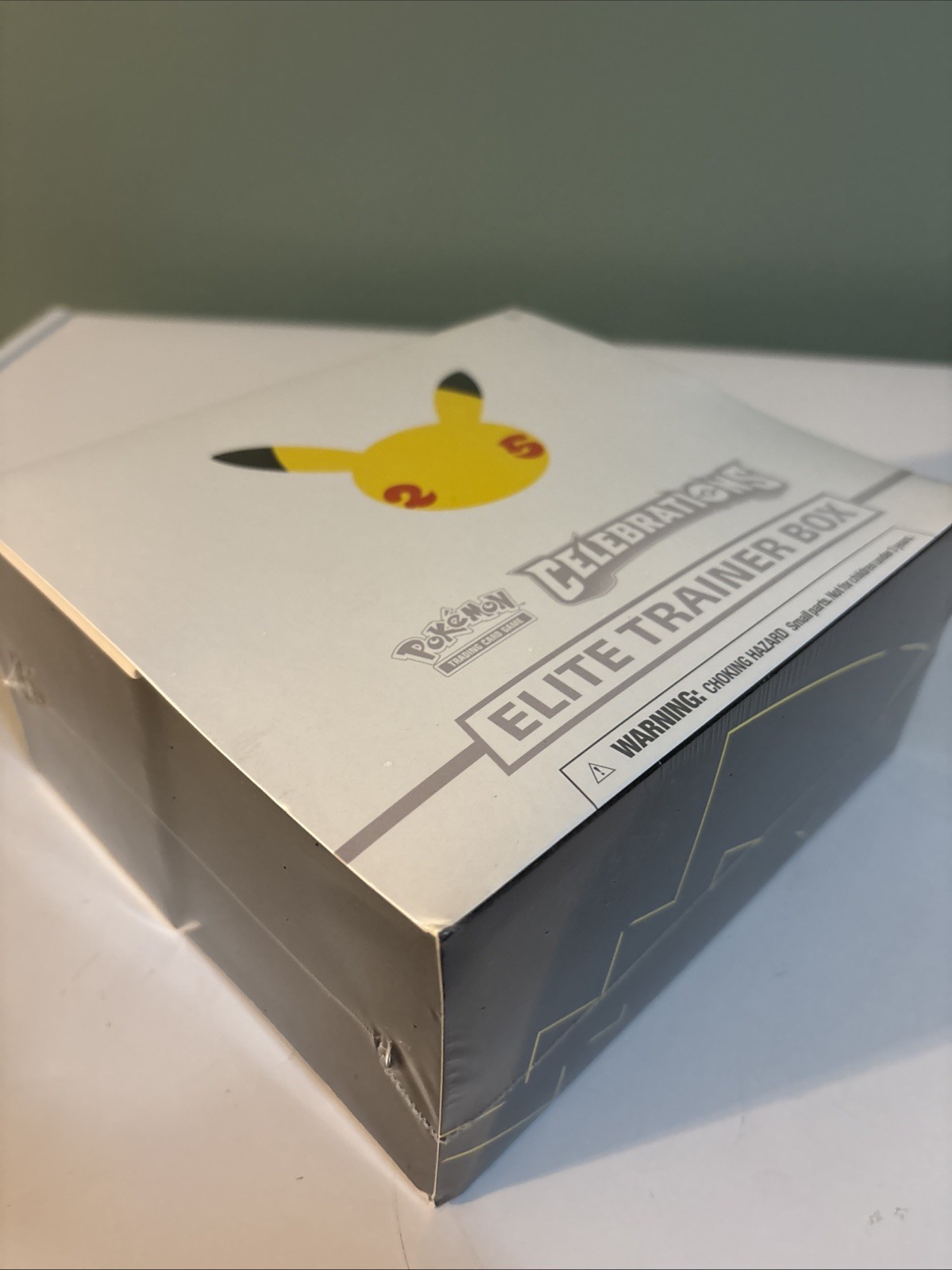 Pokémon TCG: 25th Anniversary Celebrations Elite Trainer Box (2021)