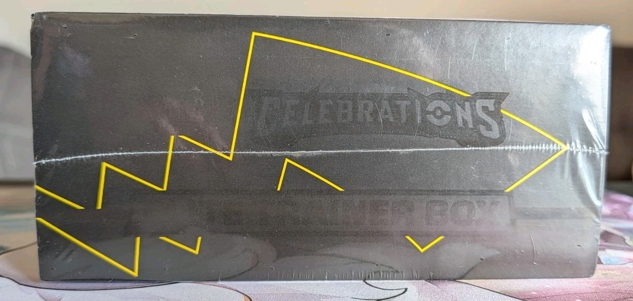 Pokémon TCG Celebrations 25th Anniversary Elite Trainer Box ETB New Sealed