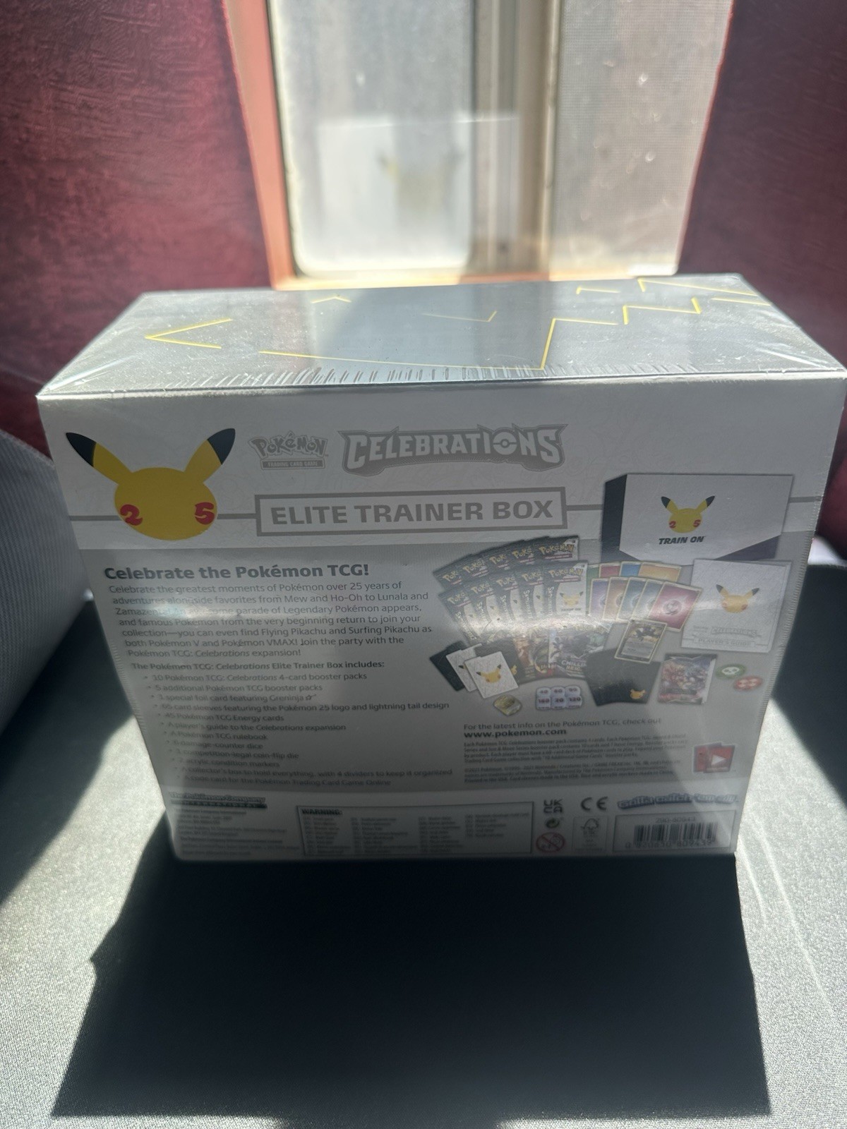 Pokémon TCG: 25th Anniversary Celebrations Elite Trainer Box (2021)