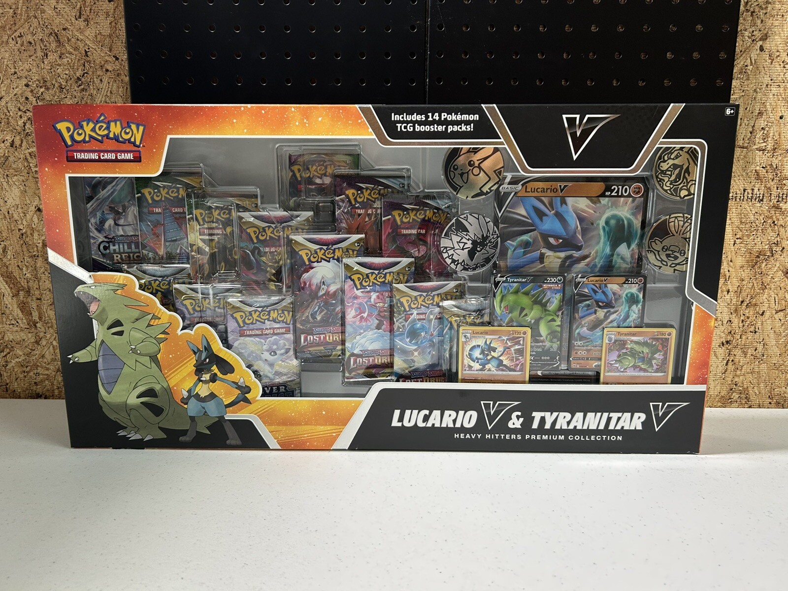 Pokemon TCG Lucario V & Tyranitar V Heavy Hitters Box -14 Packs W/Evolving Skies