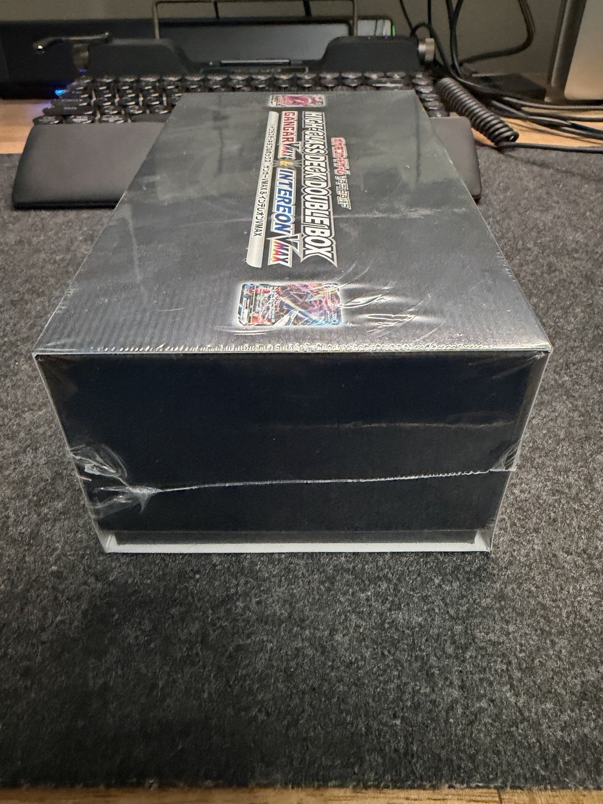Pokémon High Class Deck Gangar & Intereon V Max Trading Card Game