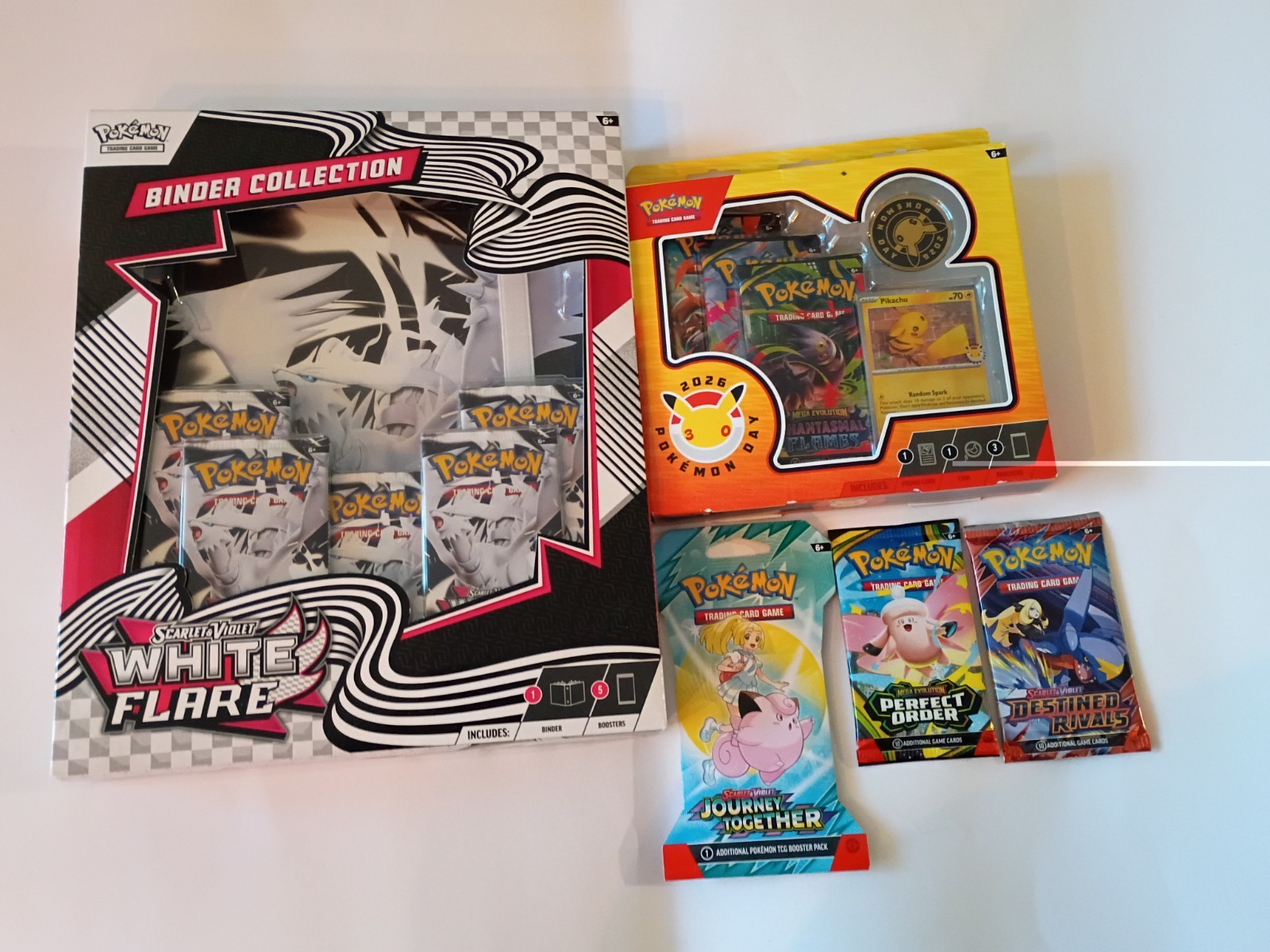 Pokemon 30 Cards-Booster Packs-Sealed Collection Boxes-Pokemon Center Lot