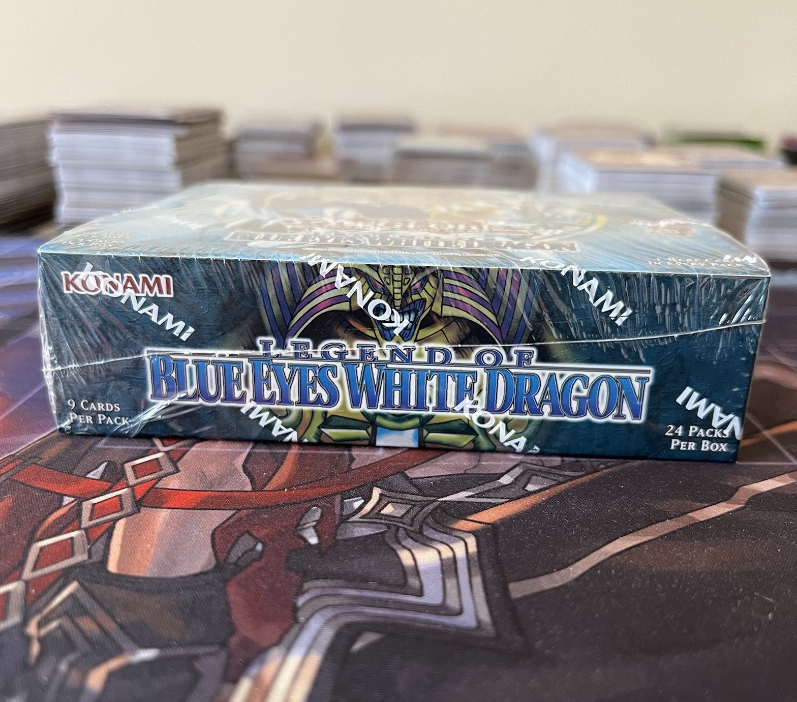 Yugioh! Legend of Blue-Eyes White Dragon Booster Box (25th Anniversary) Sealed