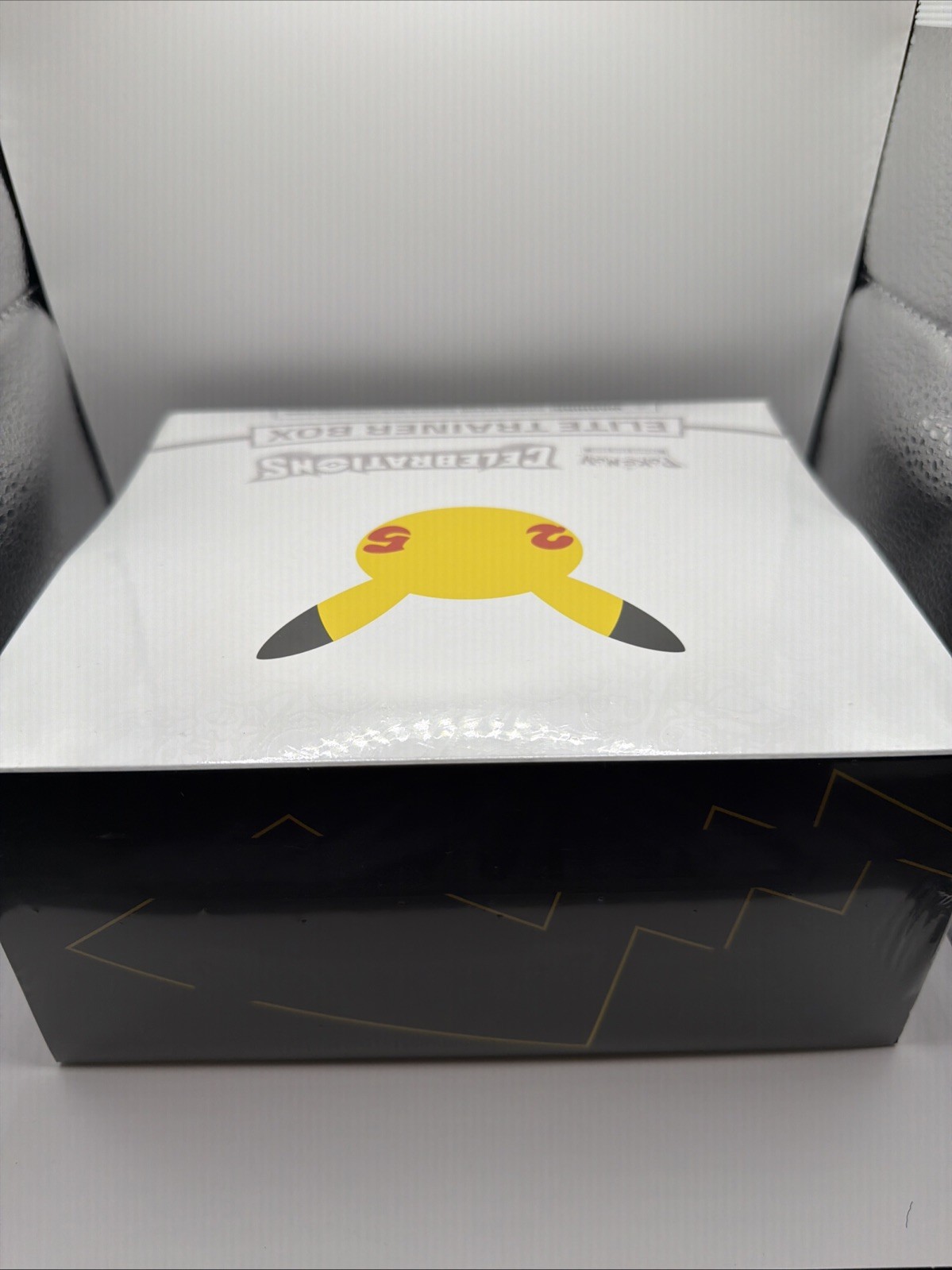 Pokémon TCG: 25th Anniversary Celebrations Elite Trainer Box (2021)