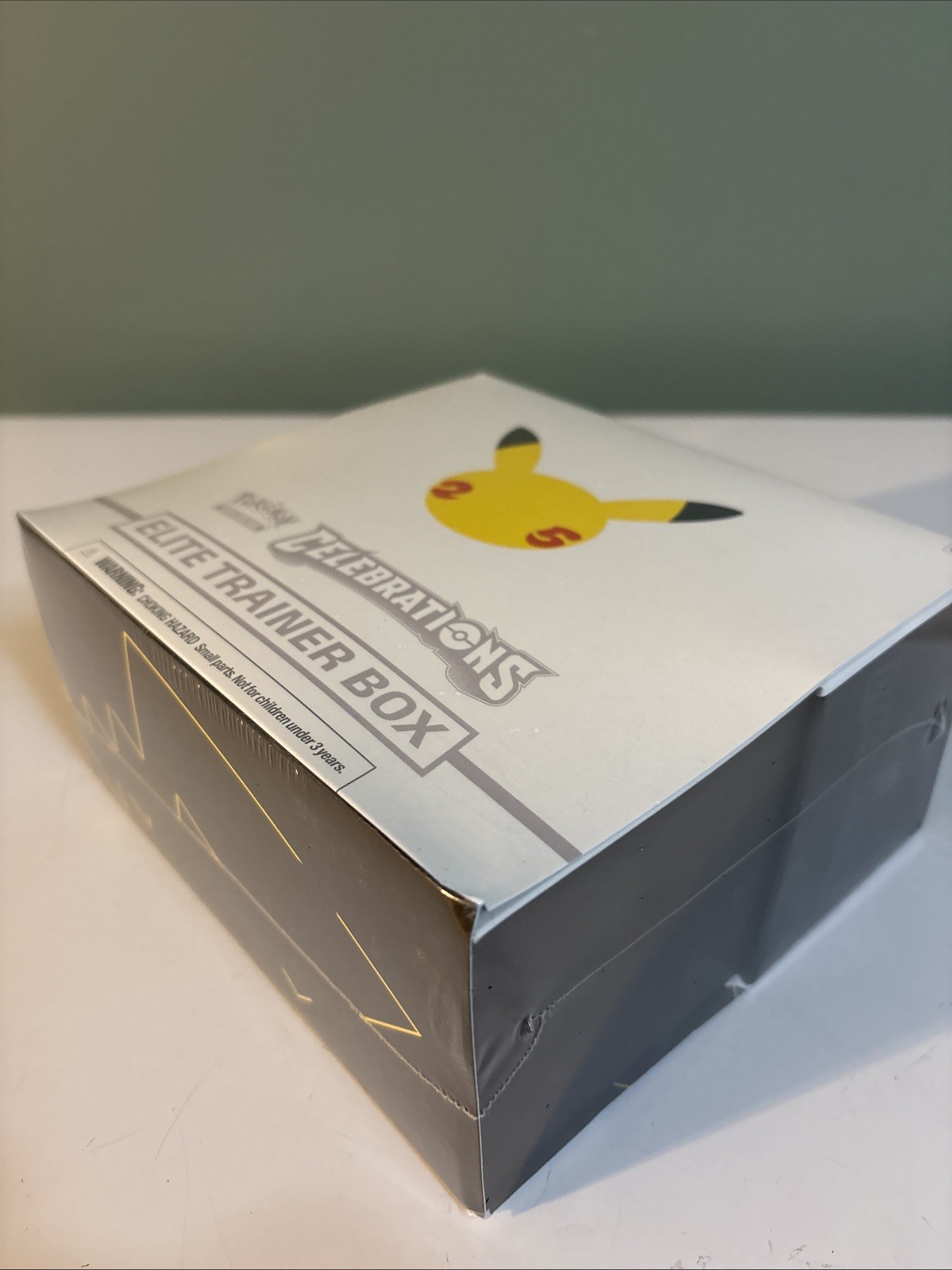 Pokémon TCG: 25th Anniversary Celebrations Elite Trainer Box (2021)
