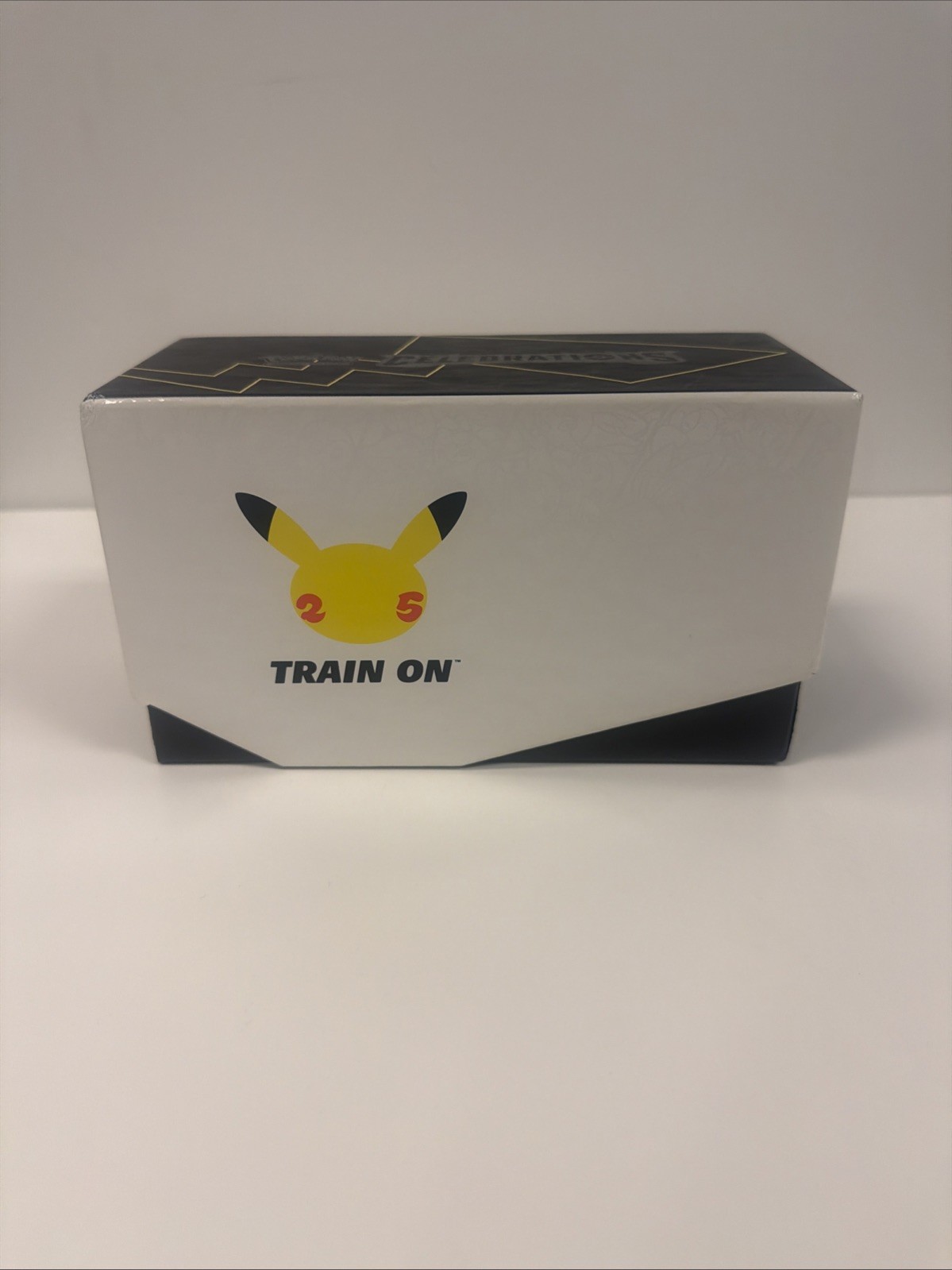 Pokémon TCG: 25th Anniversary Celebrations Elite Trainer Box (2021) Box Only
