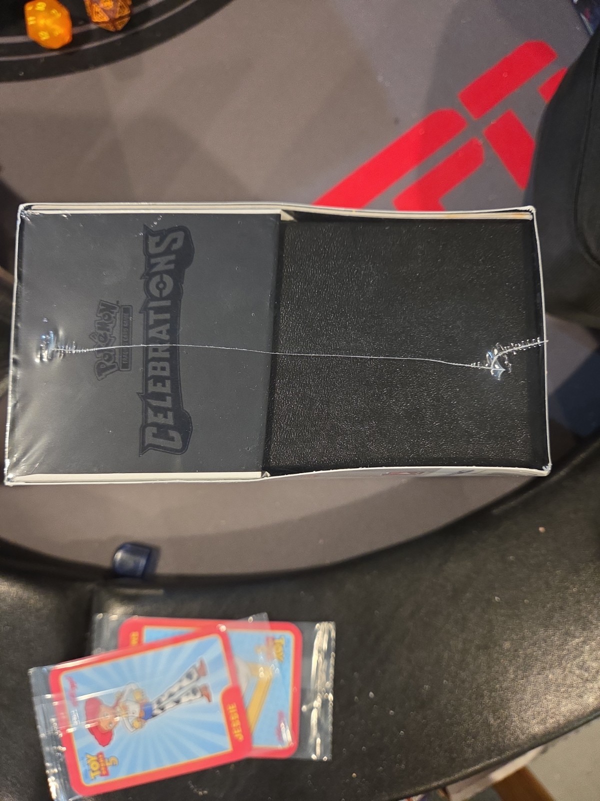 Pokémon TCG: 25th Anniversary Celebrations Elite Trainer Box (2021)