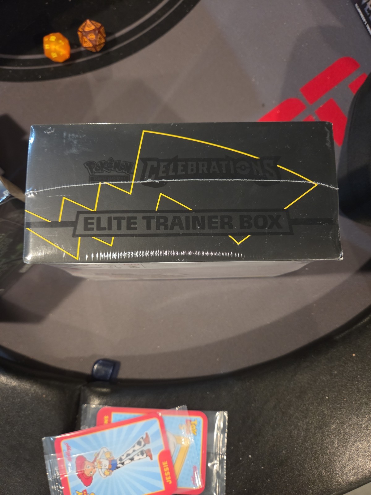 Pokémon TCG: 25th Anniversary Celebrations Elite Trainer Box (2021)