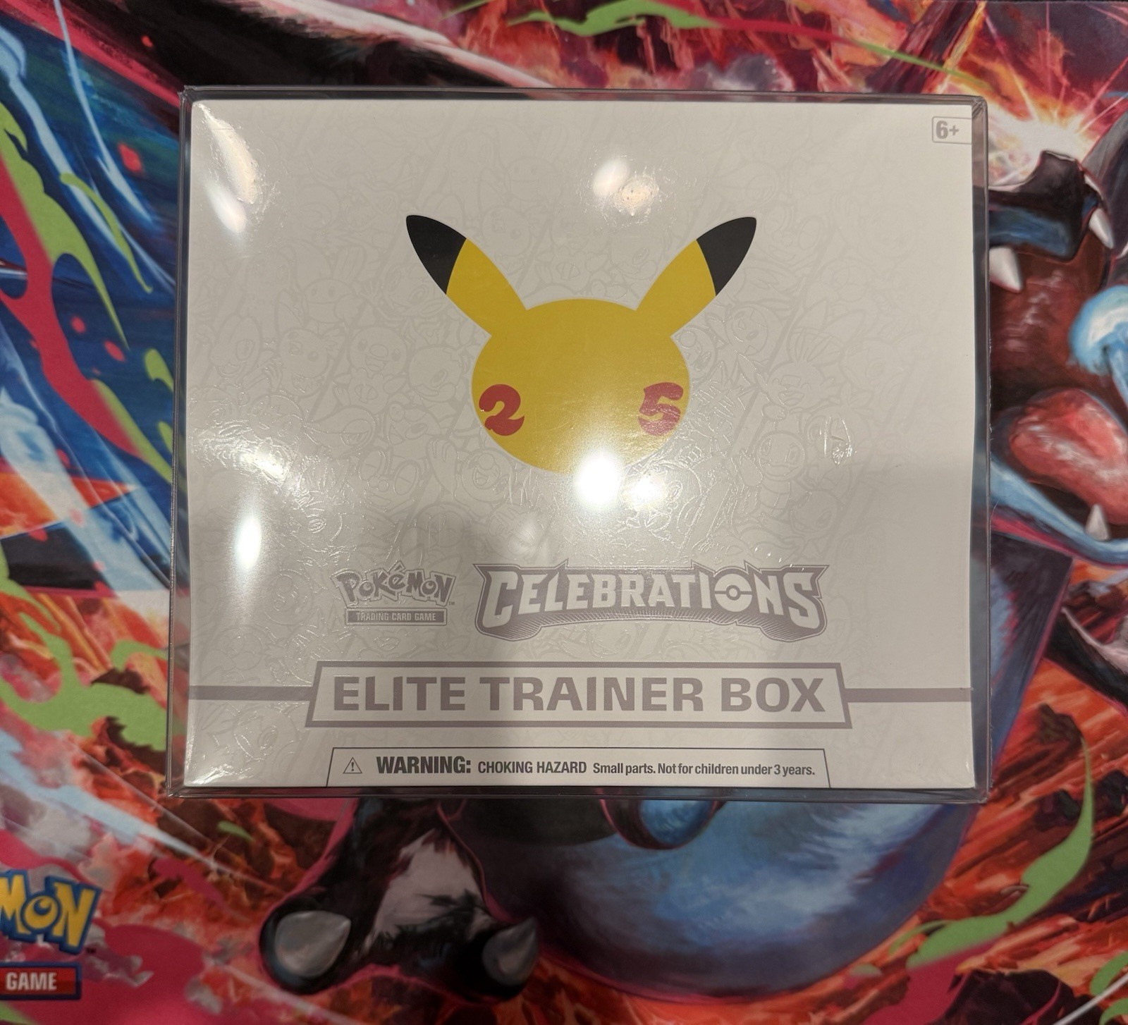 Pokémon TCG: 25th Anniversary Celebrations Elite Trainer Box (2021) SEALED!