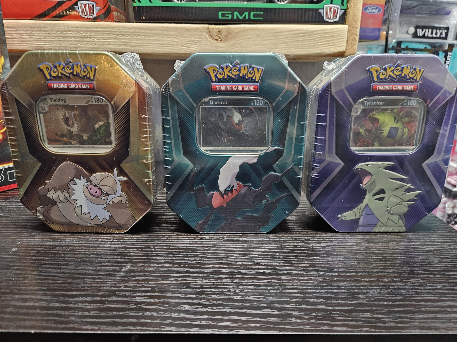 Pokémon Charizard Collection Box, 3 Tins Sealed, 1 Pokeball, 2 Blister Pacs.