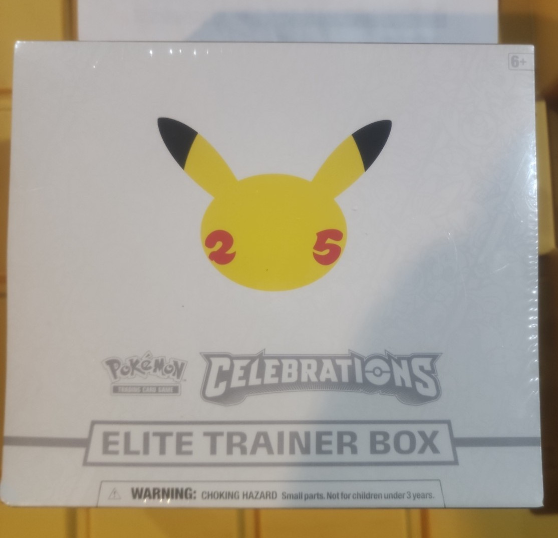 Pokémon TCG: 25th Anniversary Celebrations Elite Trainer Box (2021)