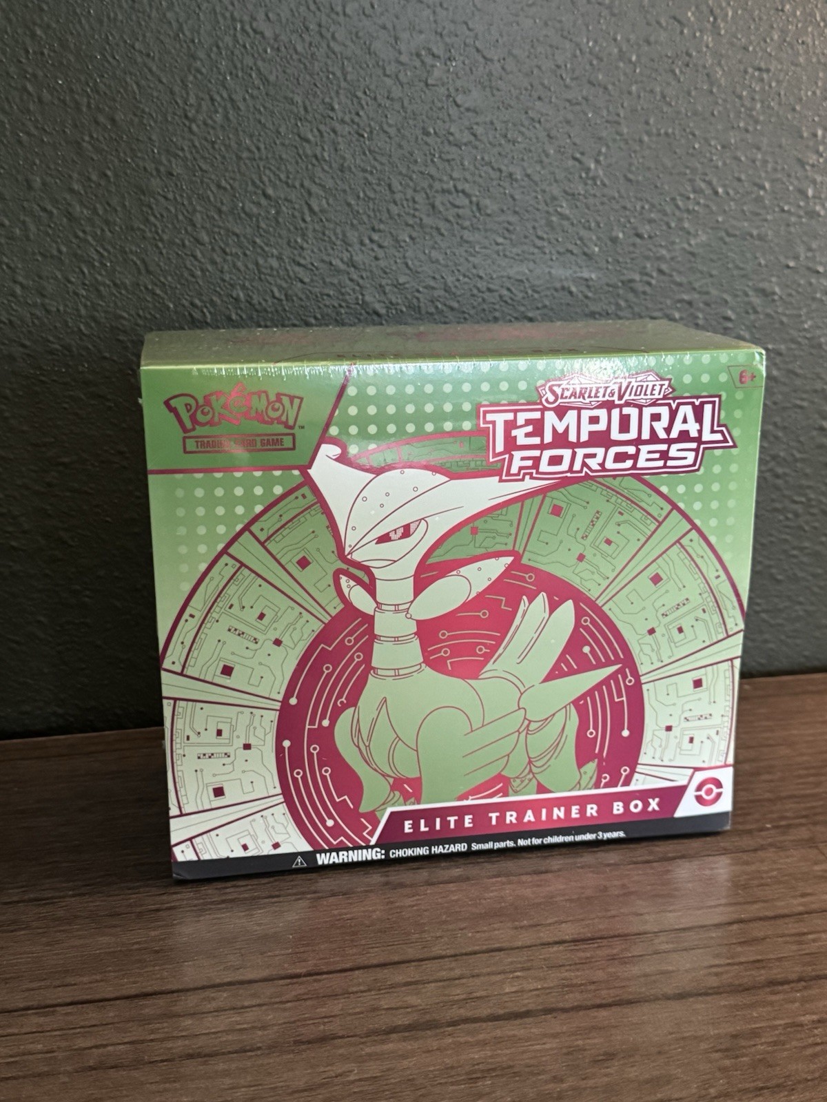 Pokémon TCG: Scarlet and Violet Temporal Forces Elite Trainier Box ETB (SEALED)