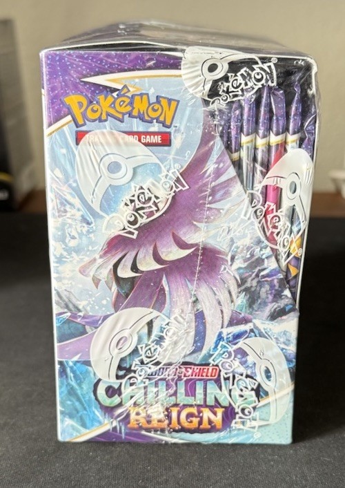 Pokémon TCG Sword & Shield Chilling Reign Booster Box Sealed New