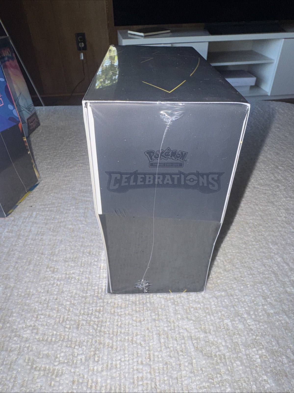 Pokémon TCG: 25th Anniversary Celebrations Elite Trainer Box (2021)